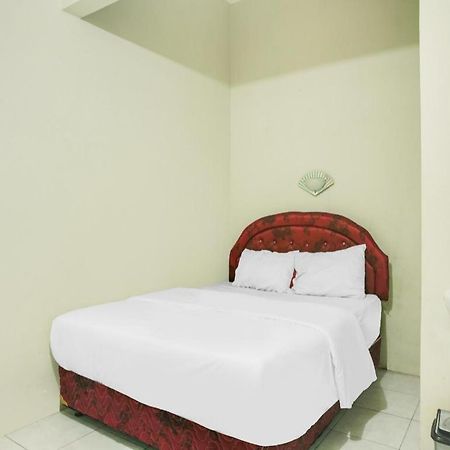 Oyo 2872 Garuda Guest House Banjarmasin  Kültér fotó