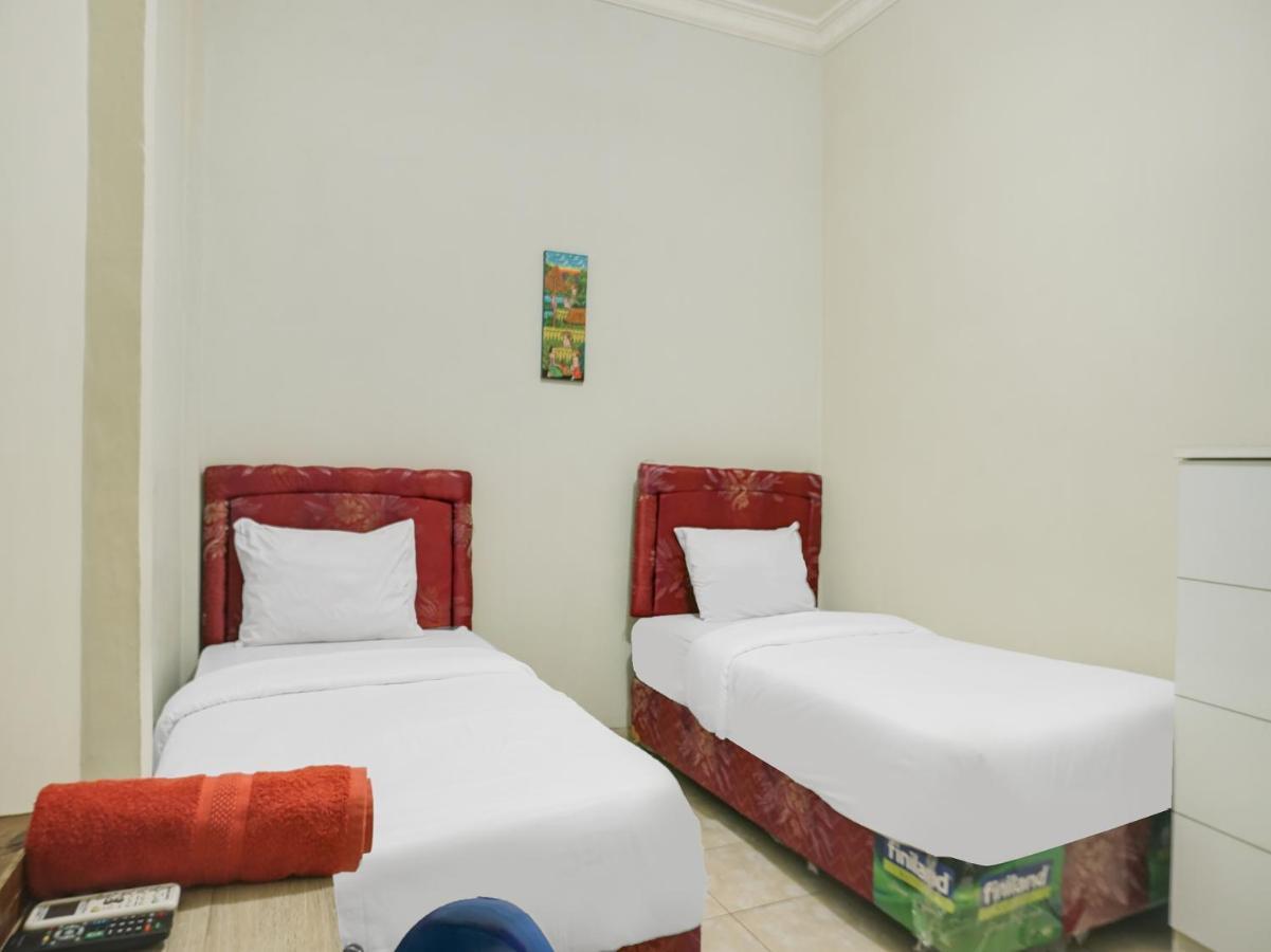 Oyo 2872 Garuda Guest House Banjarmasin  Kültér fotó